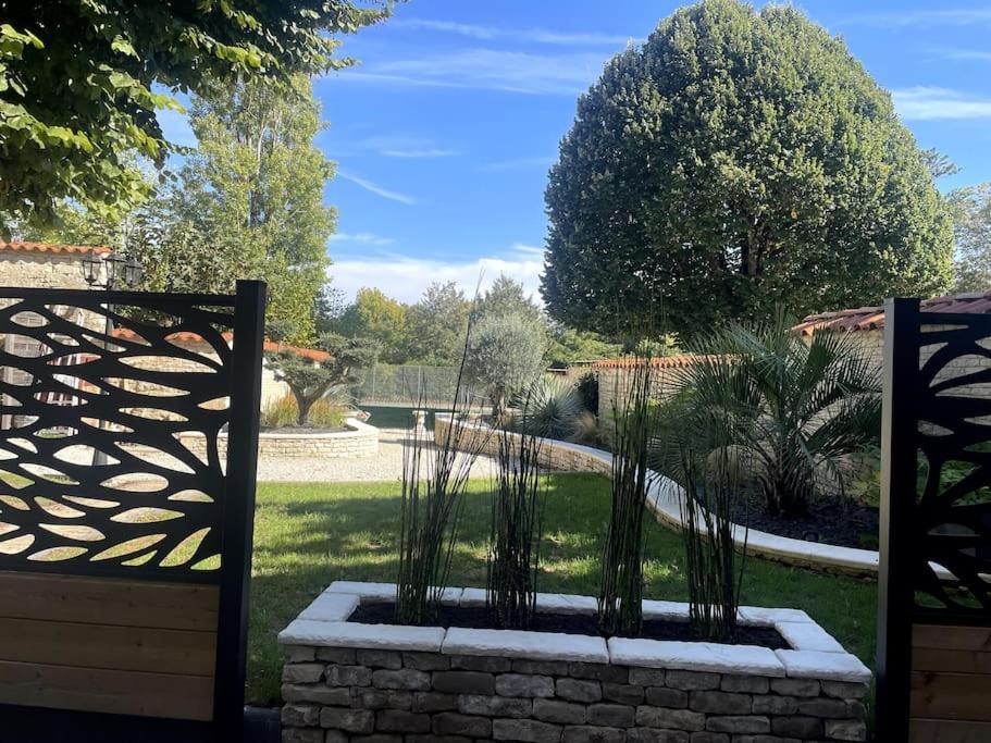 Logement Spa Privatif Proche Niort Et La Rochelle Villa Arcais Exterior photo